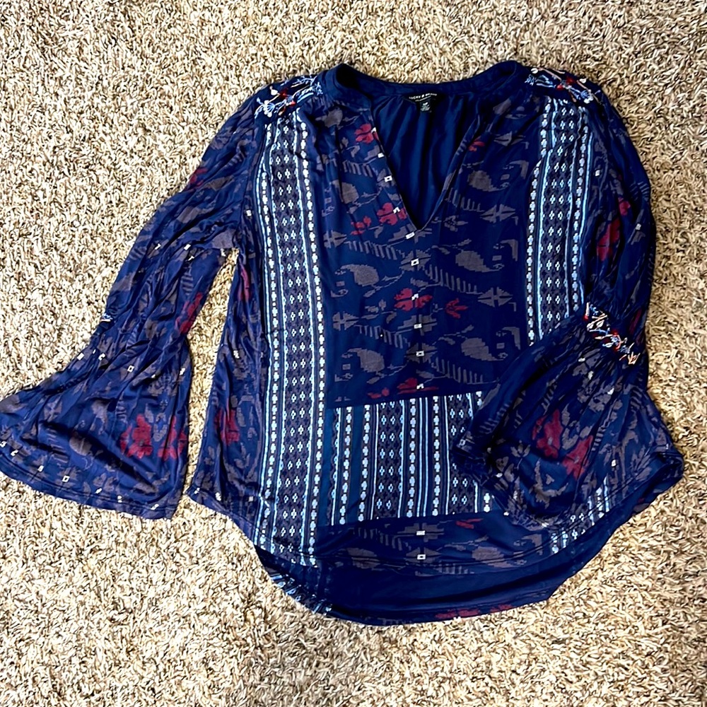 Lucky top